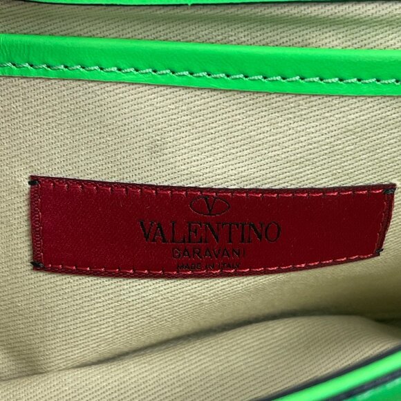 Valentino Garavani Va Va Voom Rockstud Clutch Shoulder Bag-Neon Green - Preowned - Picture 15 of 16
